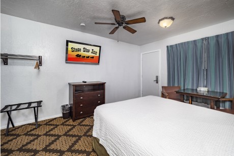 Stage Stop Inn - Guest Room